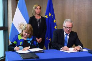 Foreign Minister Susana Malcorra, HR/VP Federica Mogherini and European Commissioner for Int.Cooperation and Development, Mimica