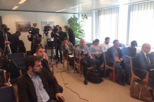 Conferencia de Prensa en Embajadas argentinas: Mauricio Macri, Marcos Peña, Juan Schiaretti, Passalaqua y Susana Malcorra (3/5)