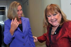 La Canciller Susana Malcorra recibió a la AR/VP Federica Mogherini en la Cancillería (I).