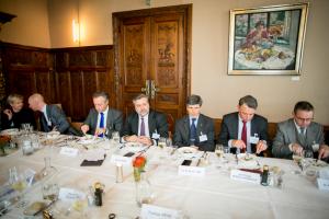 Conferencia - Mesa Redonda "La Nueva Estrategia de Mercado Único" organizada por la Asociacion de la Comunidad Europeo Americana (AECA)